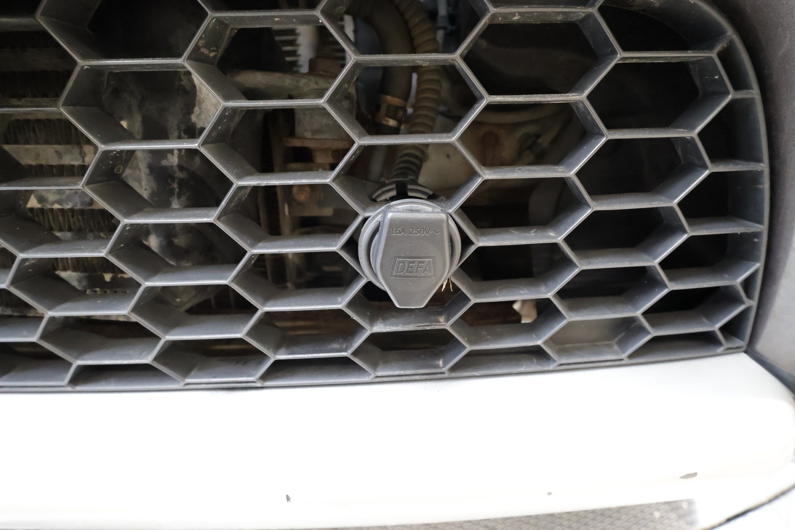 MITSUBISHI L200 2012