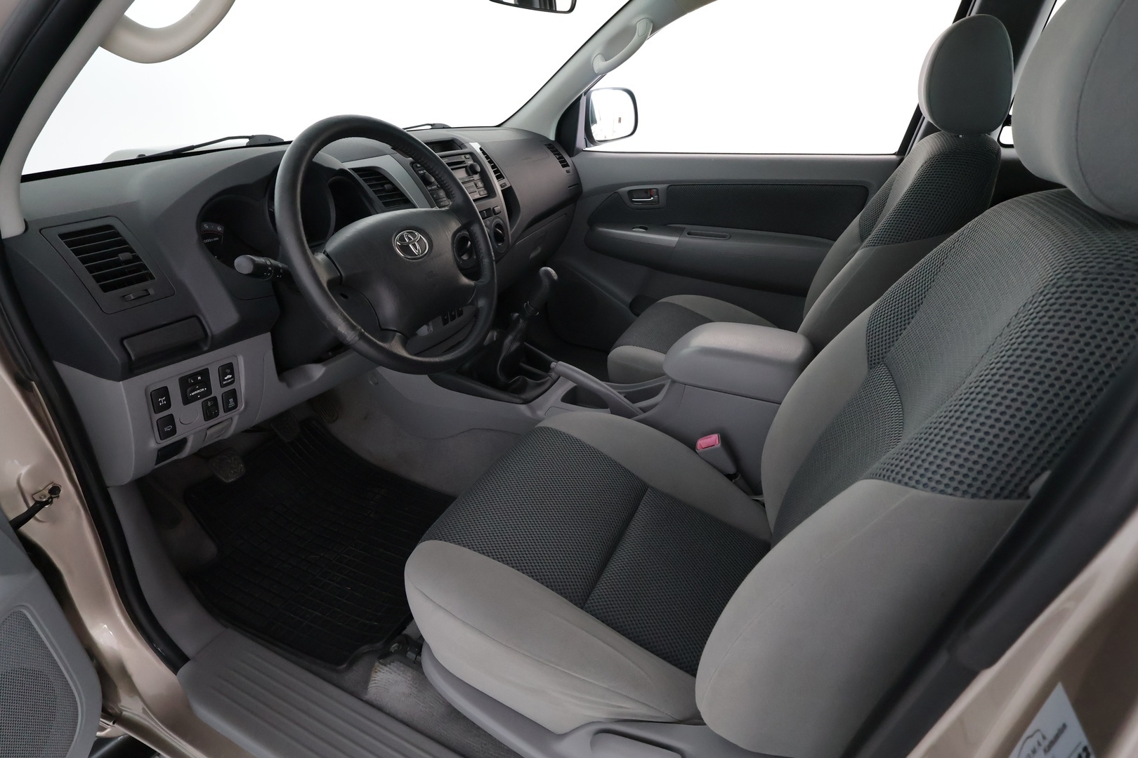 TOYOTA Hilux 2010