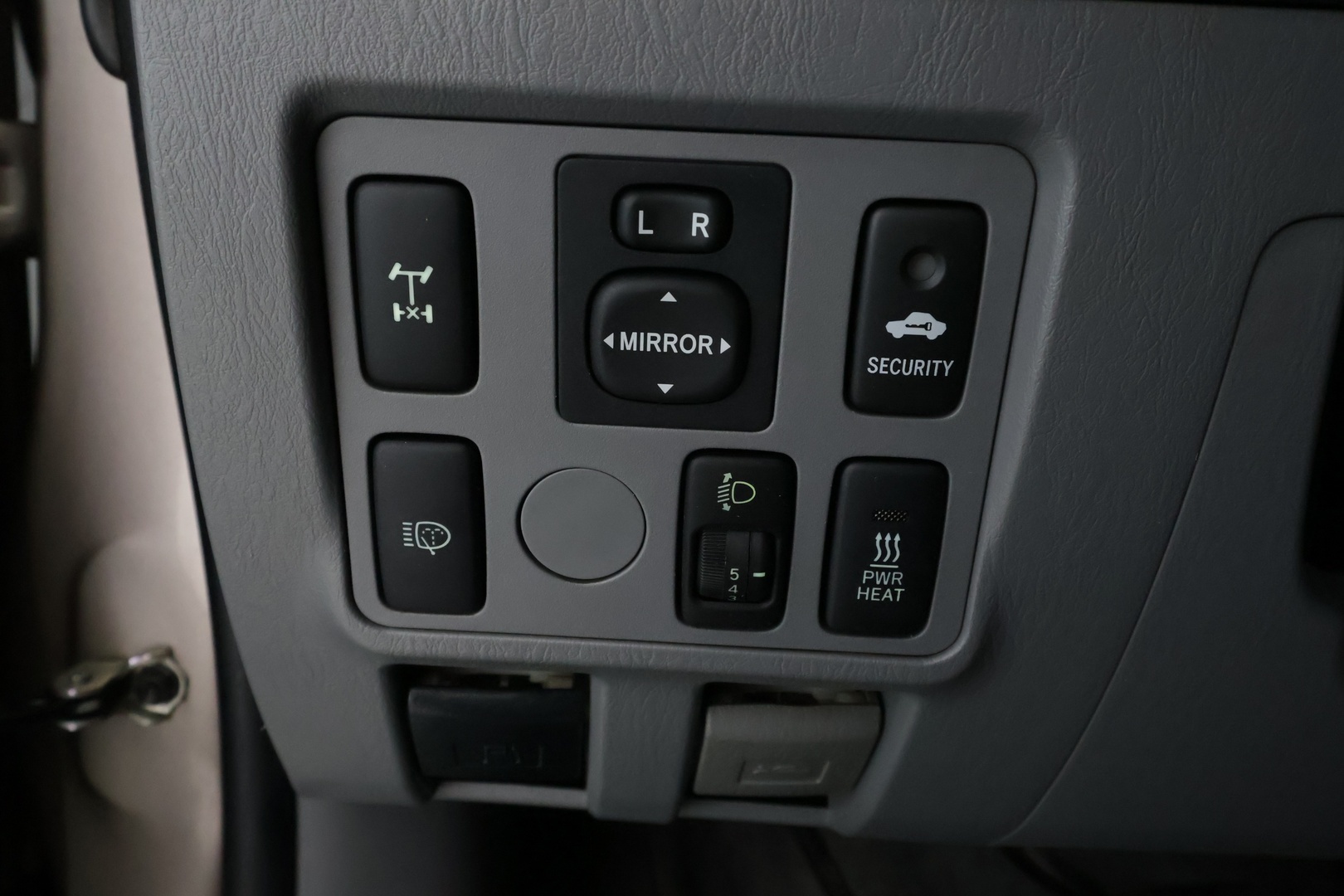 TOYOTA Hilux 2010