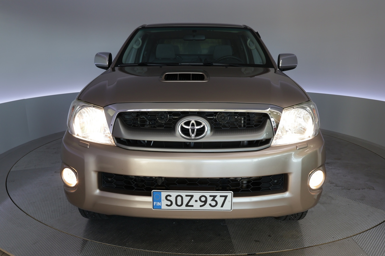 TOYOTA Hilux 2010