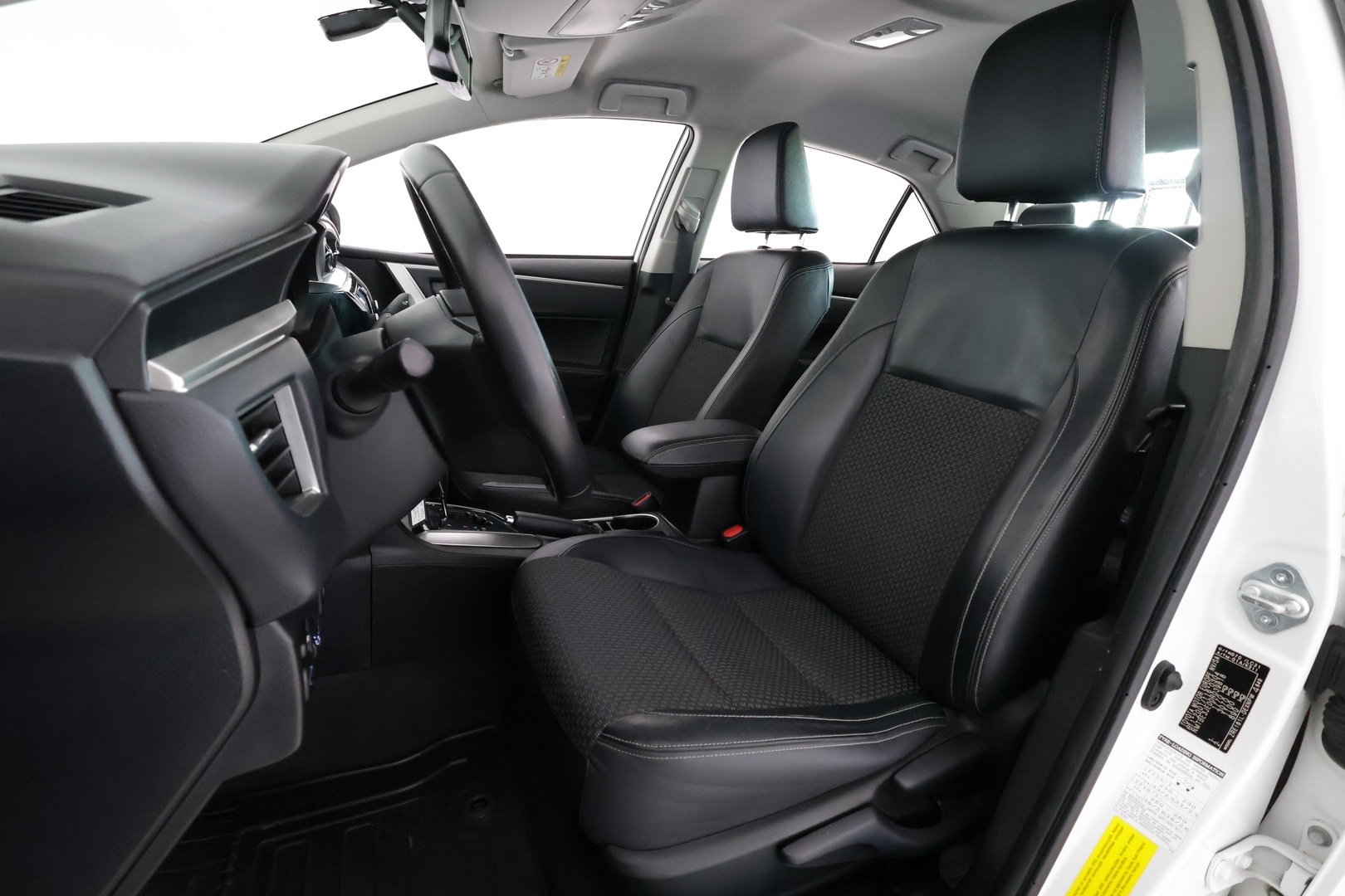 TOYOTA Corolla 2014