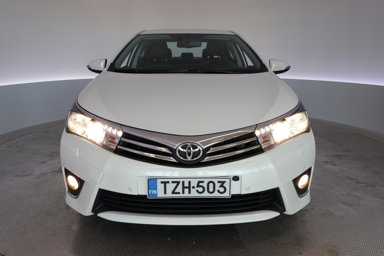 TOYOTA Corolla 2014
