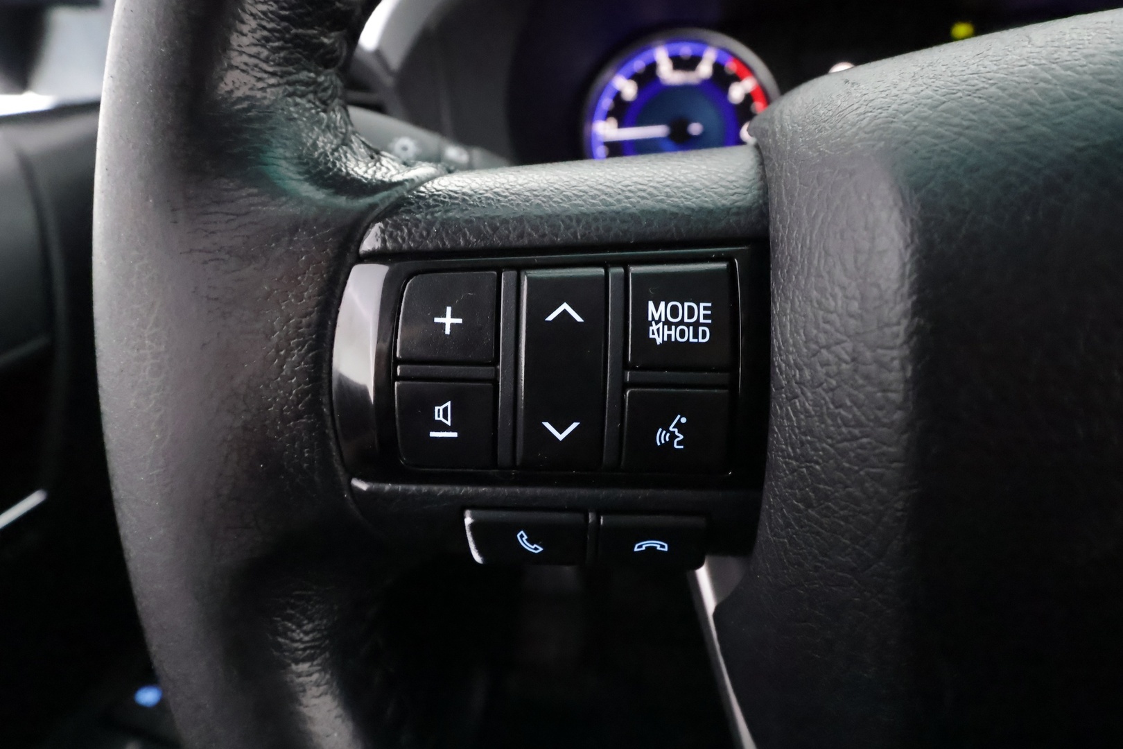 TOYOTA Hilux 2018