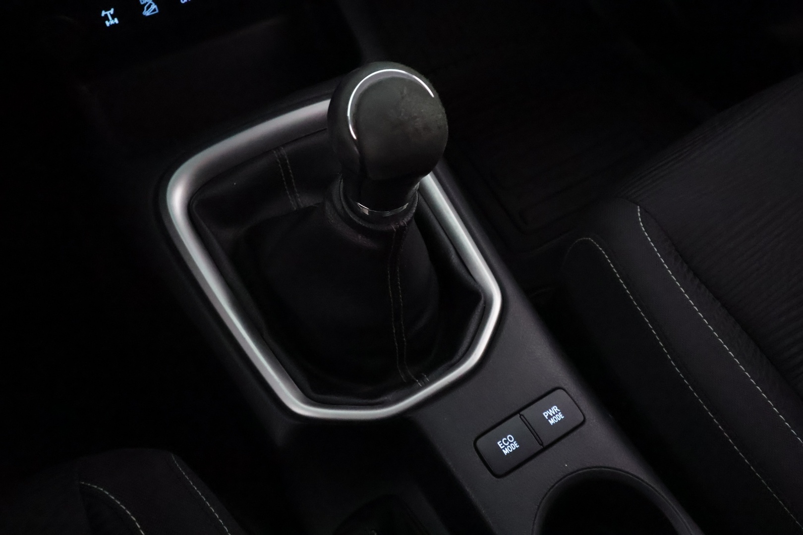 TOYOTA Hilux 2018