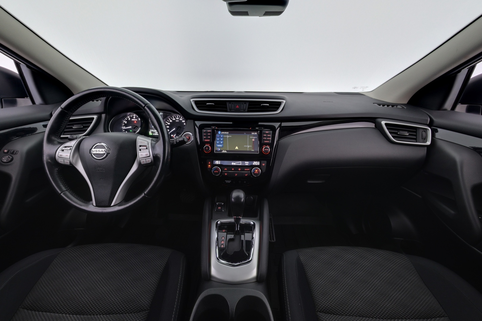 NISSAN Qashqai 2017