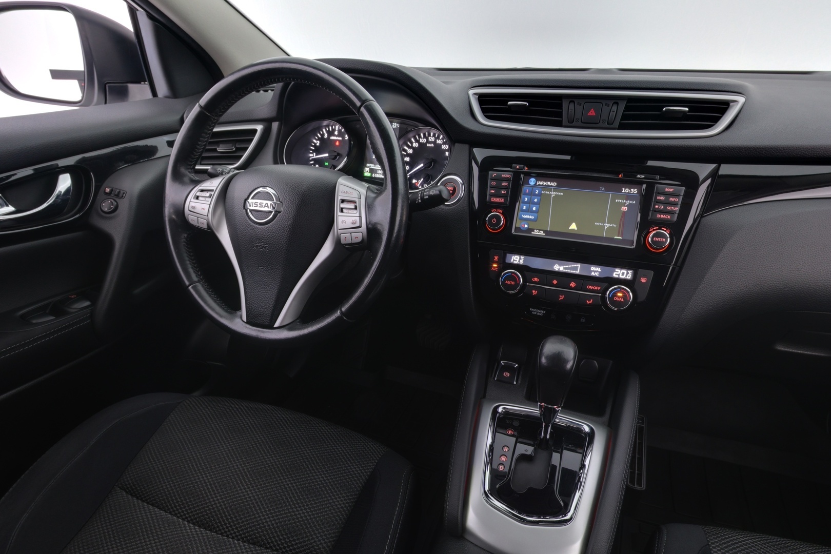 NISSAN Qashqai 2017