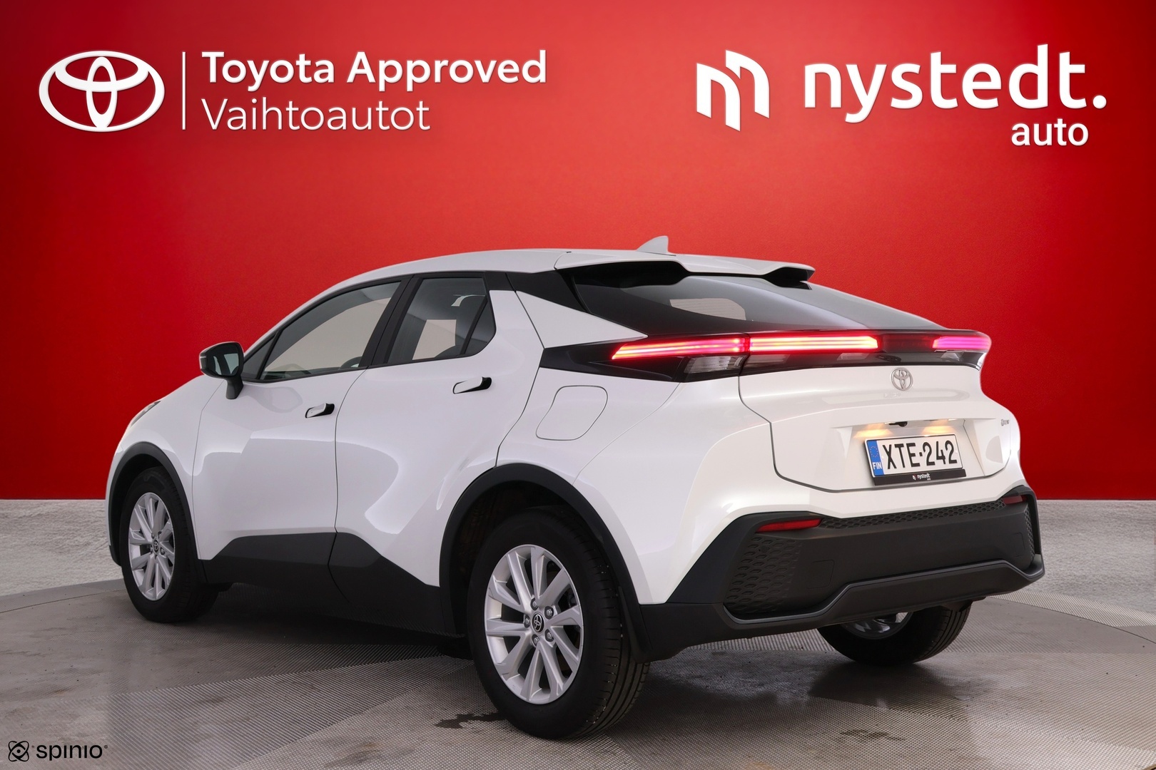 TOYOTA C-HR 2024