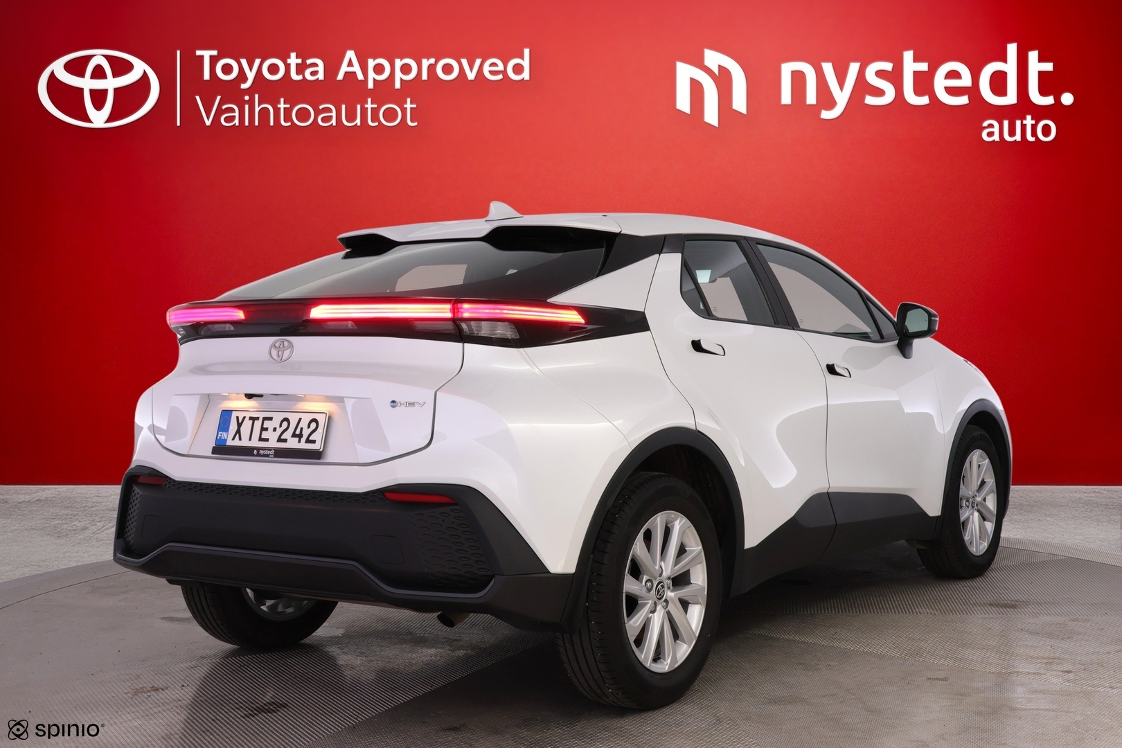 TOYOTA C-HR 2024