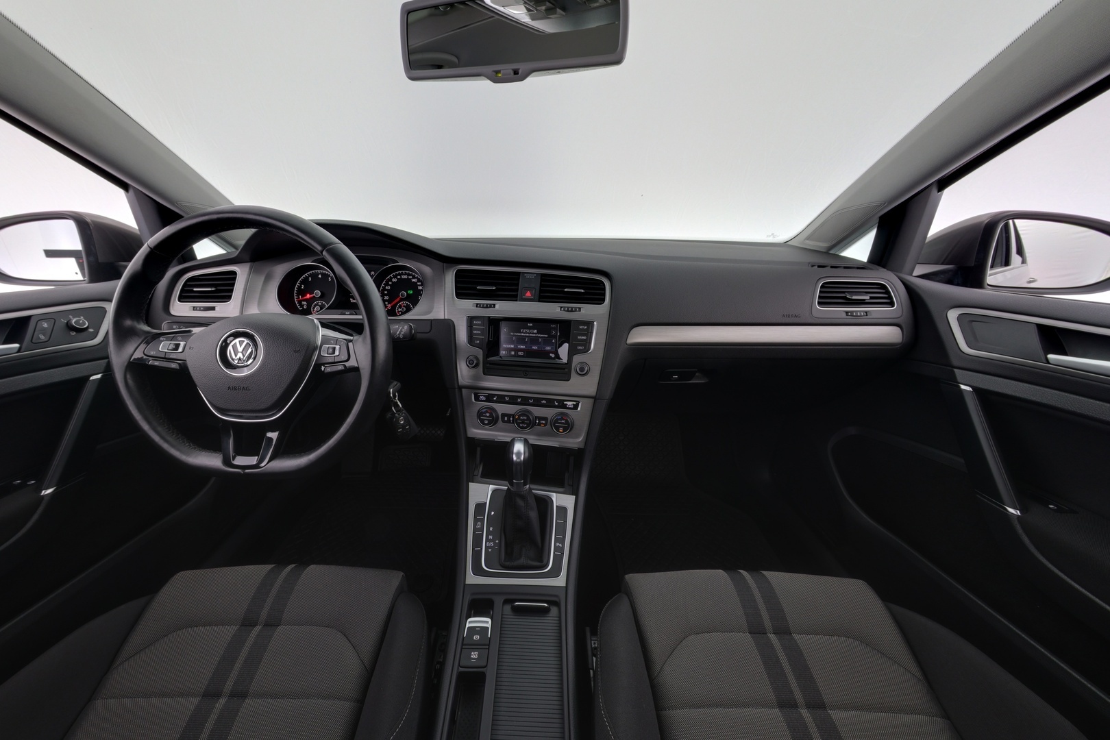 VOLKSWAGEN Golf 2014