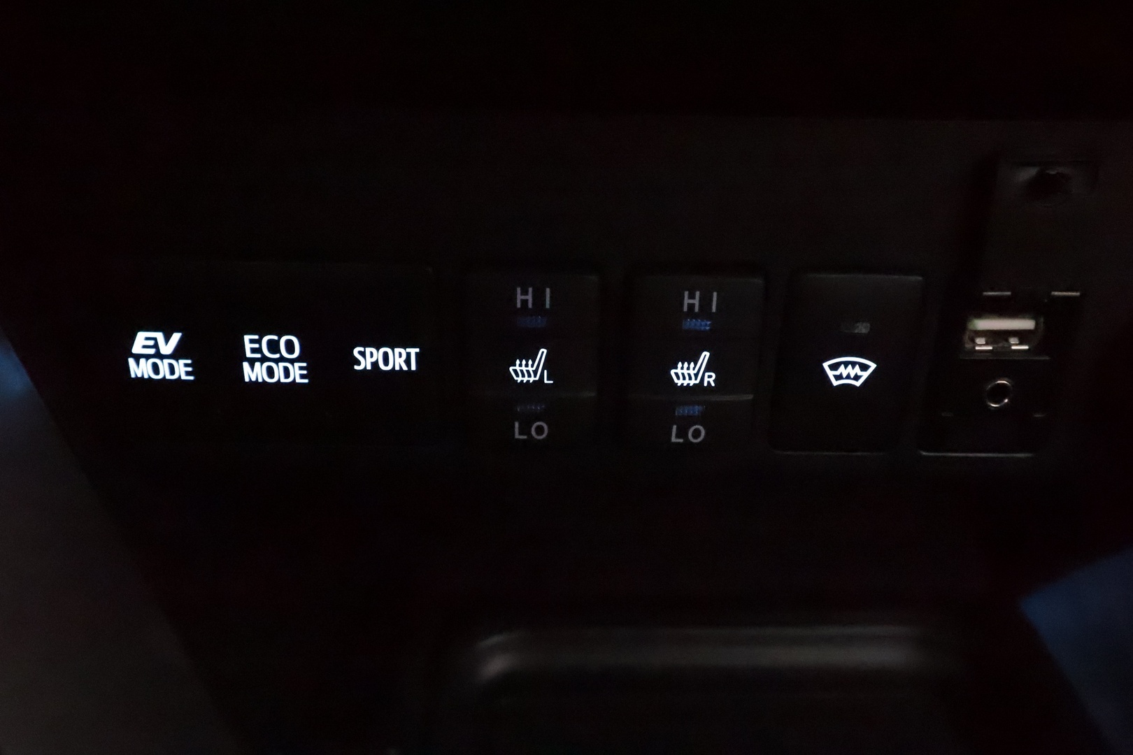 TOYOTA RAV4 2019