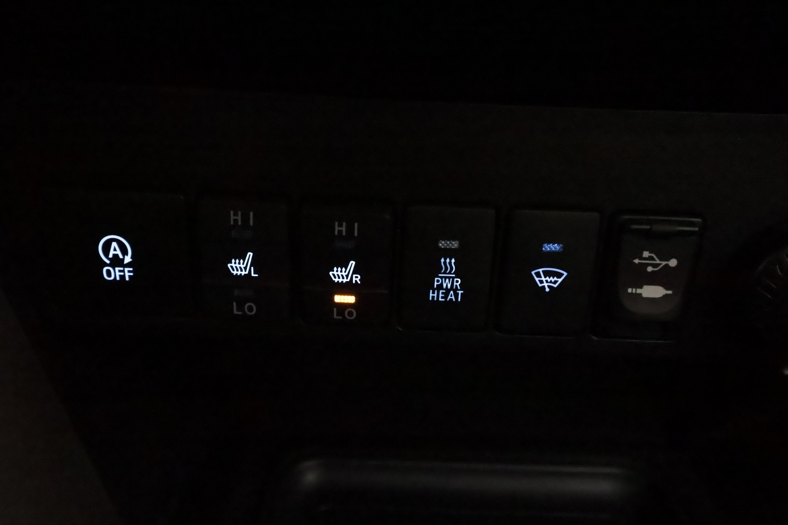 TOYOTA RAV4 2015