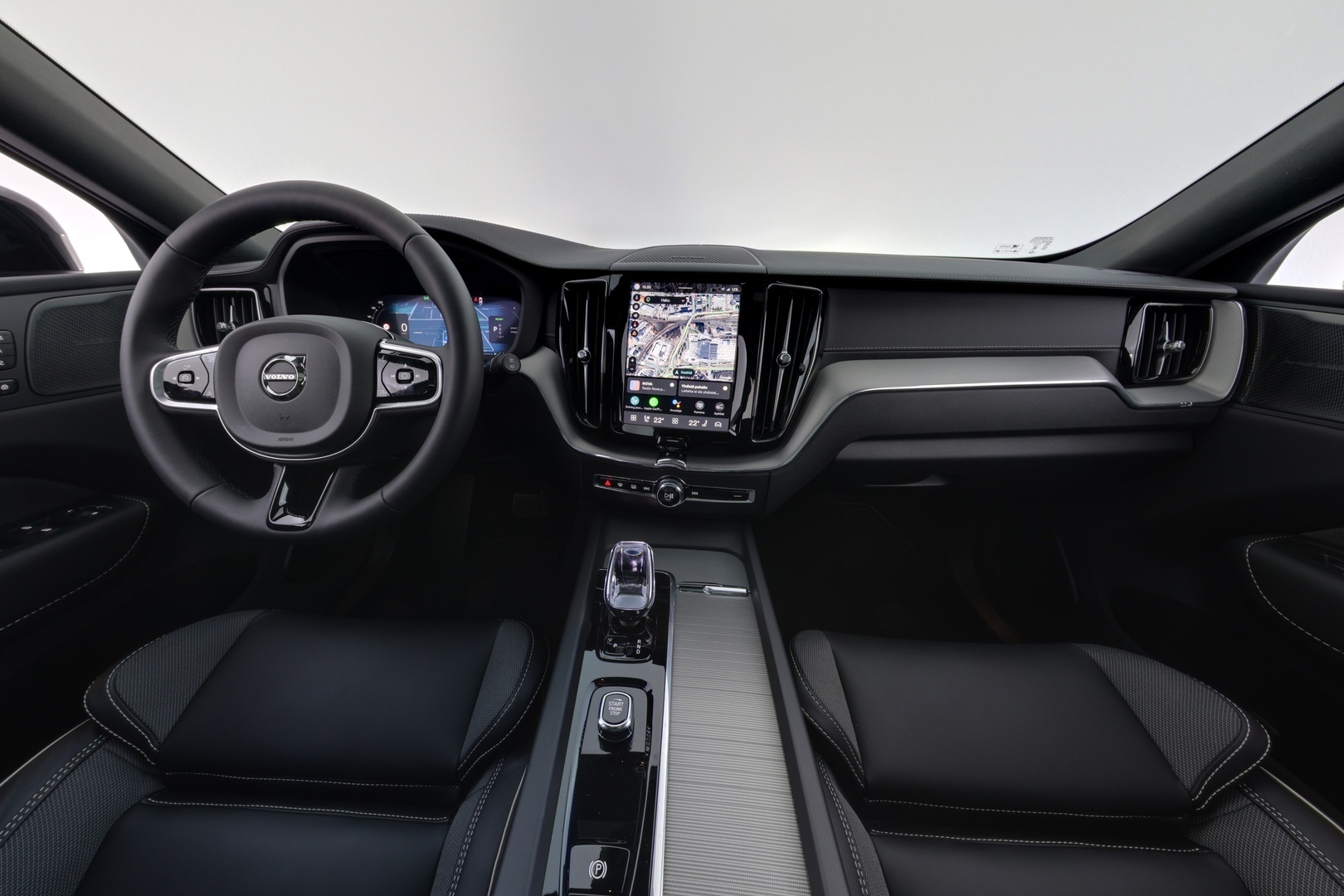 VOLVO XC60 2025