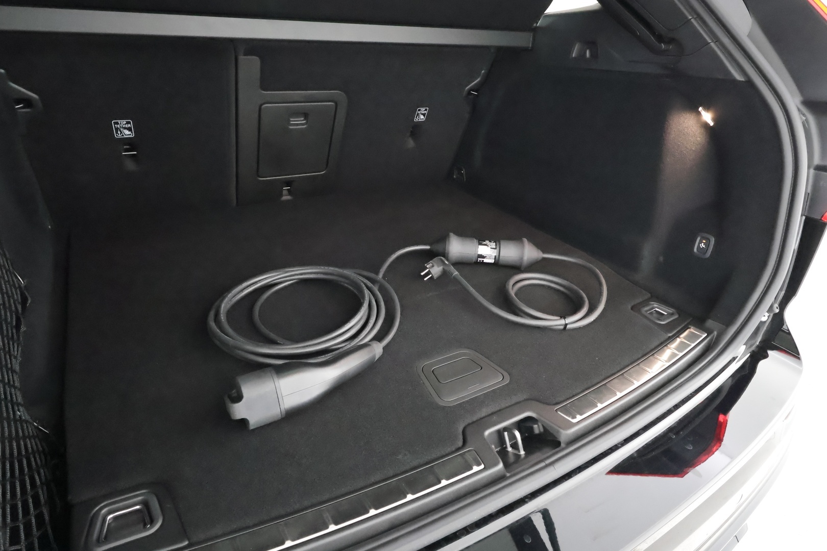 VOLVO XC60 2025