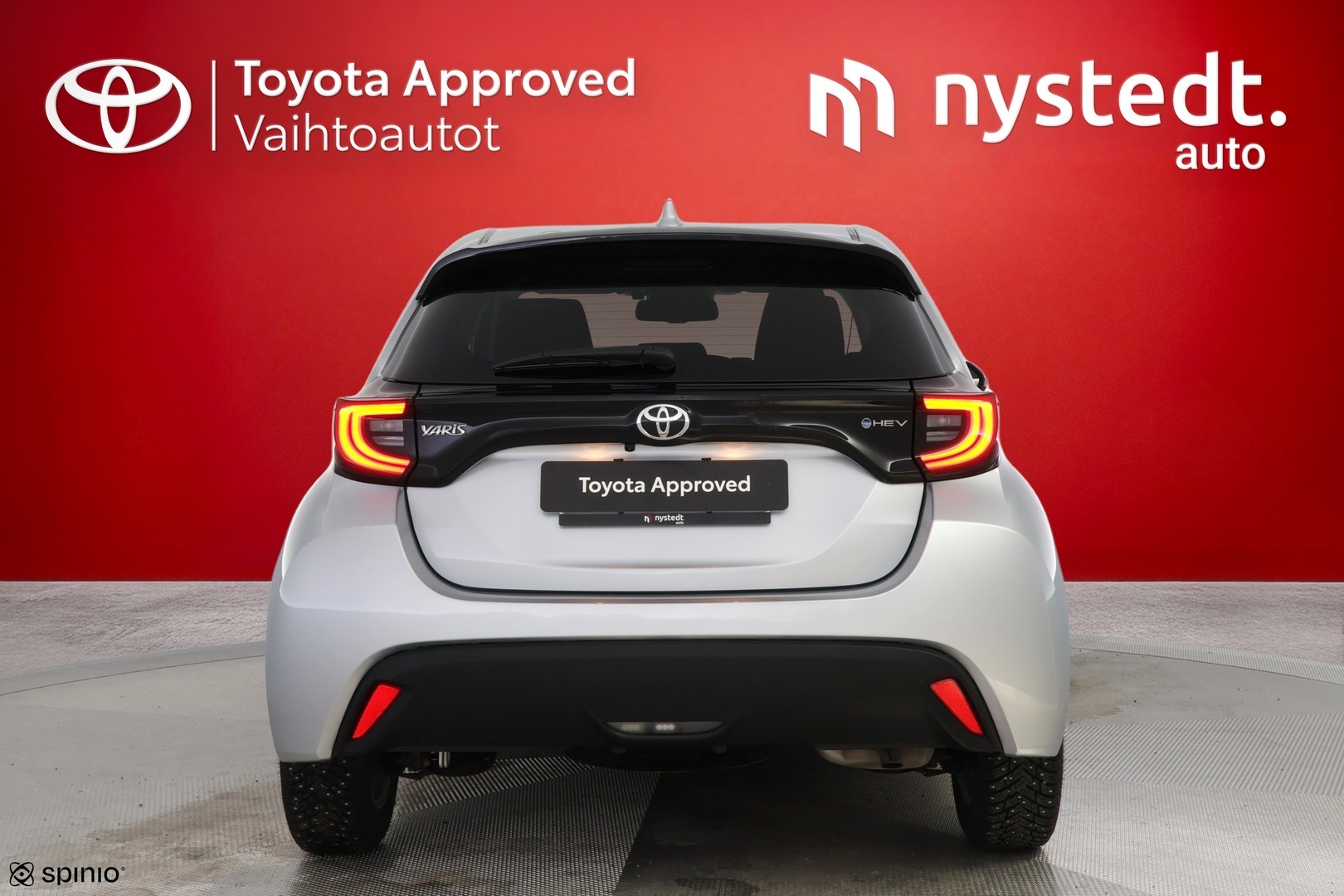 TOYOTA Yaris 2024