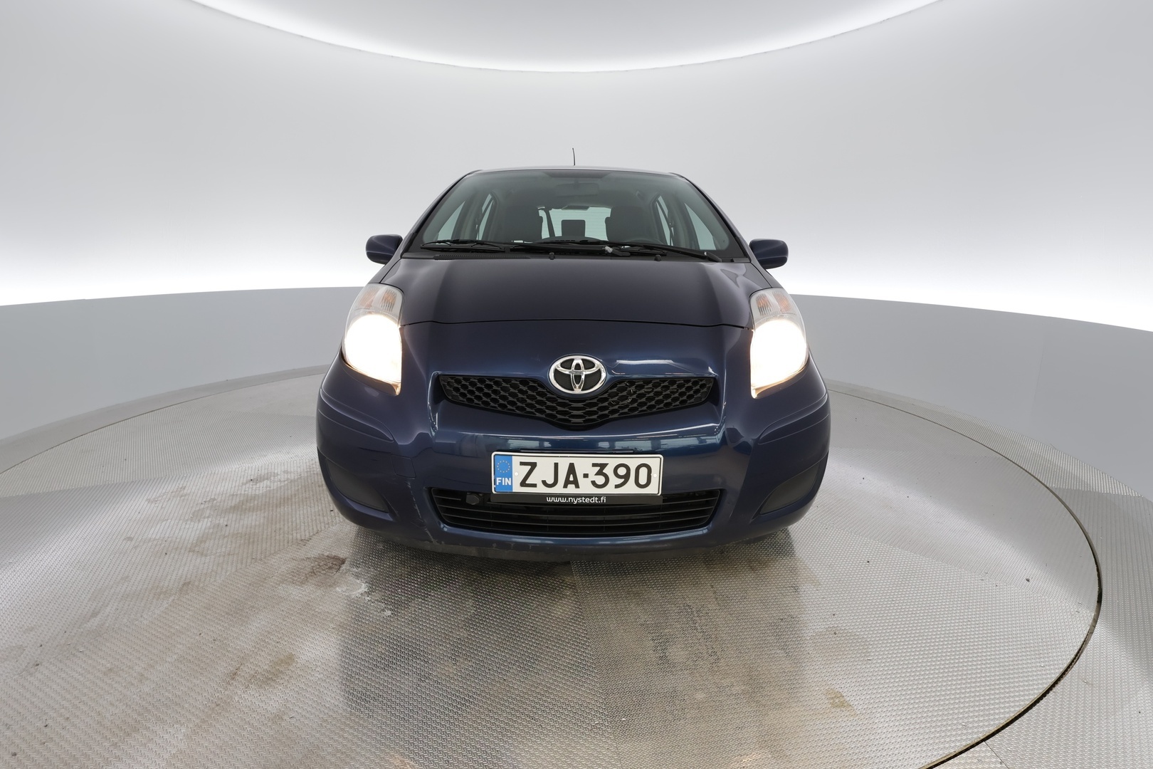 TOYOTA Yaris 2009