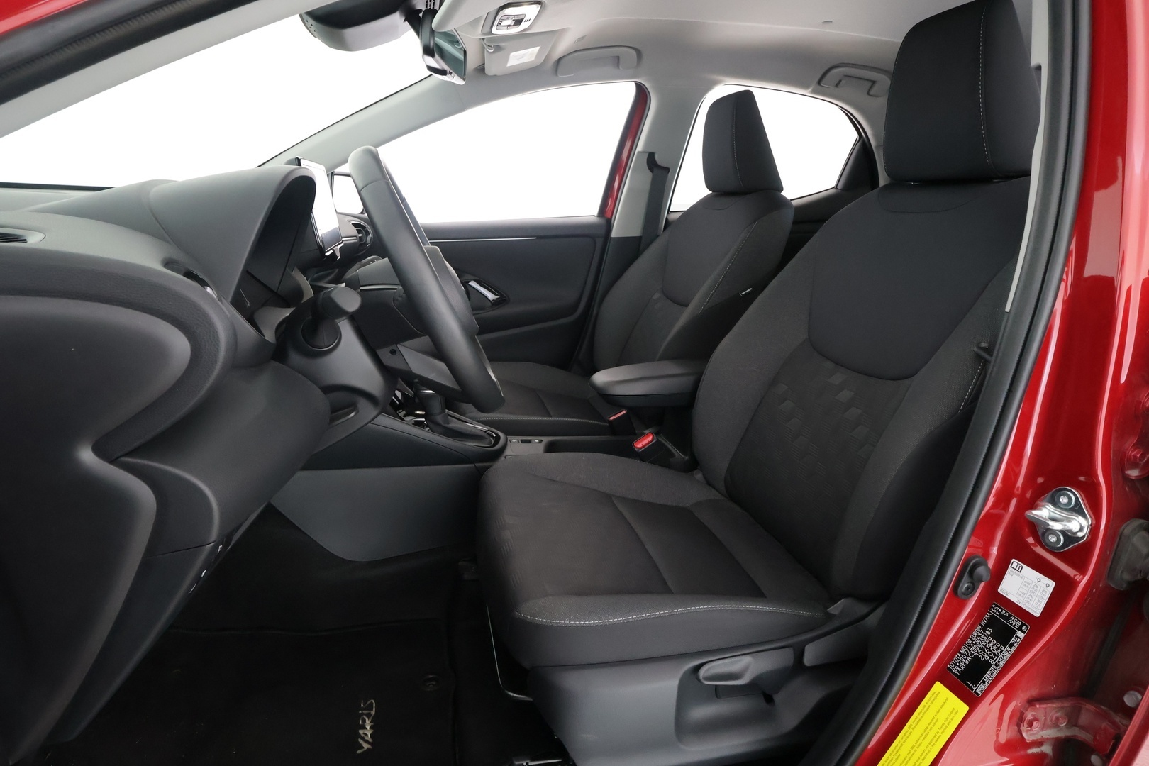 TOYOTA Yaris 2025