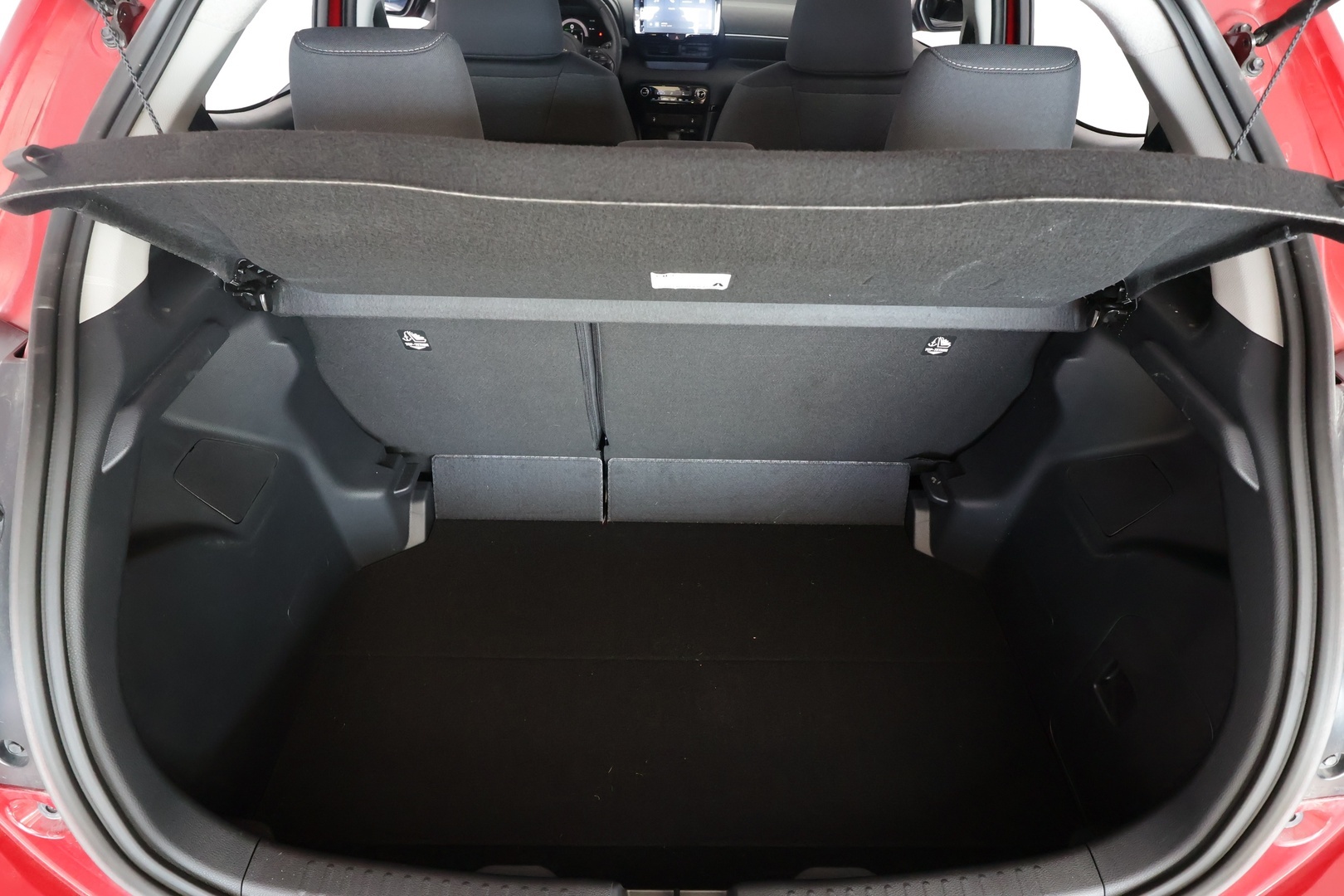 TOYOTA Yaris 2025
