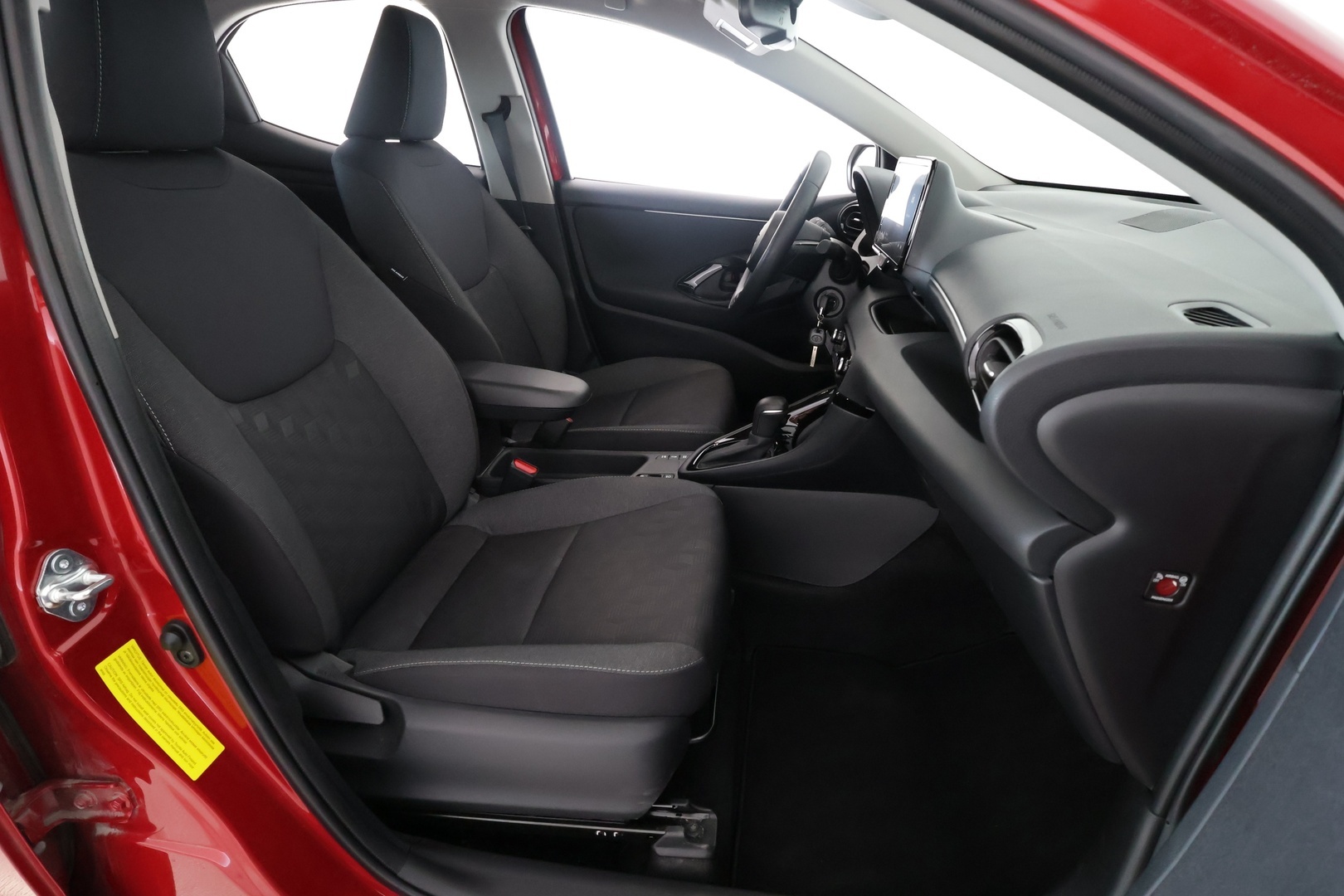 TOYOTA Yaris 2025