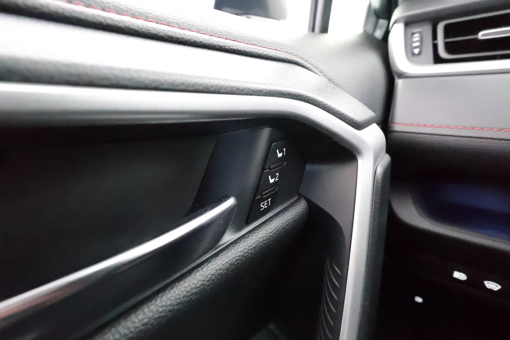TOYOTA RAV4 PLUG-IN 2023
