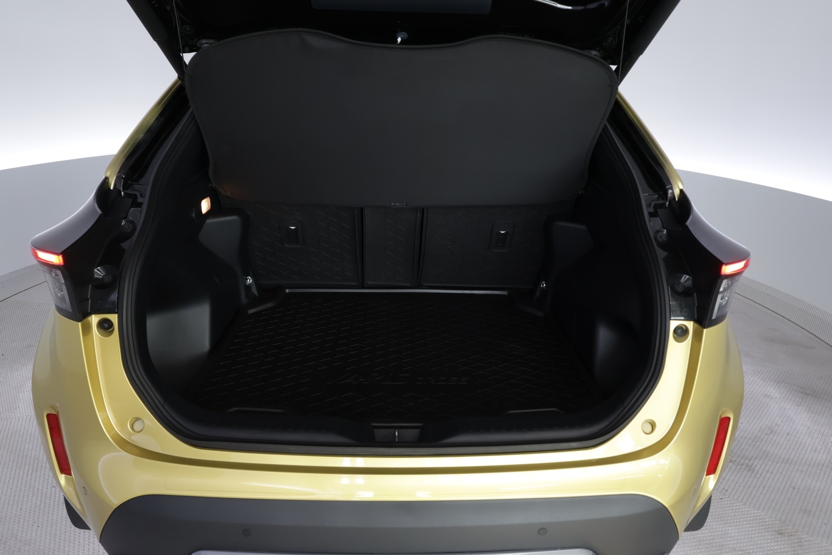 TOYOTA YARIS CROSS 2021