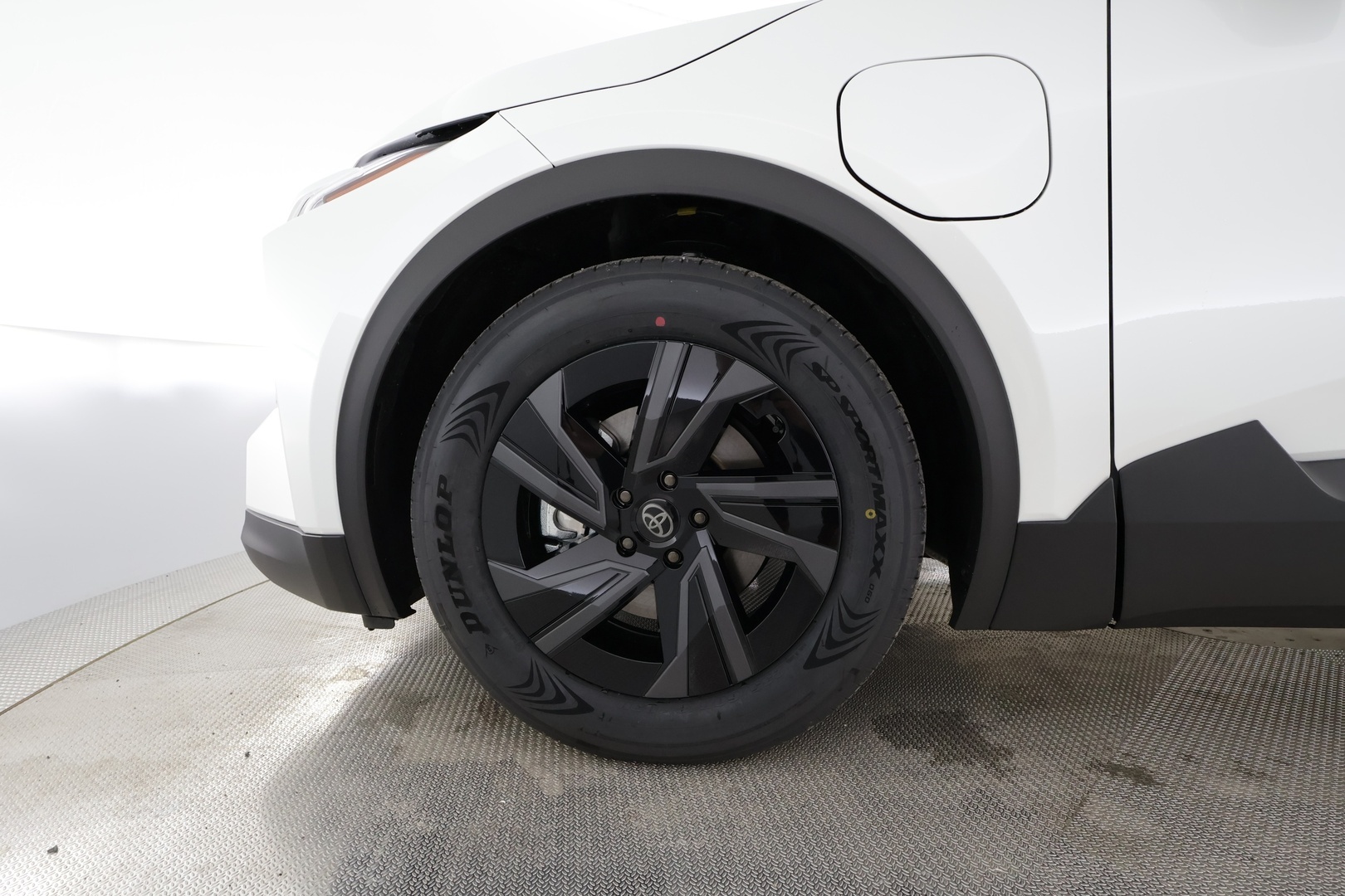 TOYOTA C-HR+ 2026