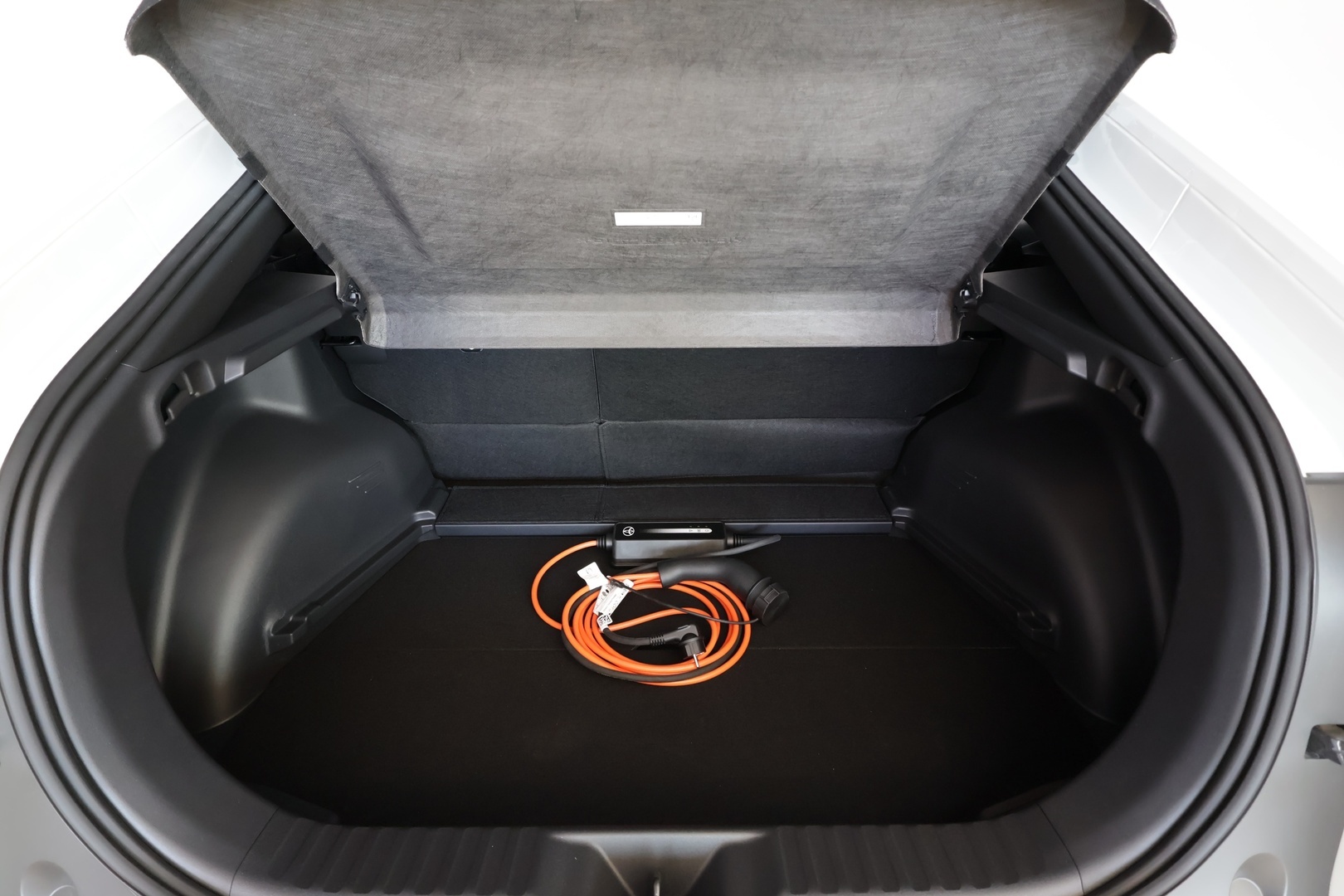 TOYOTA C-HR+ 25