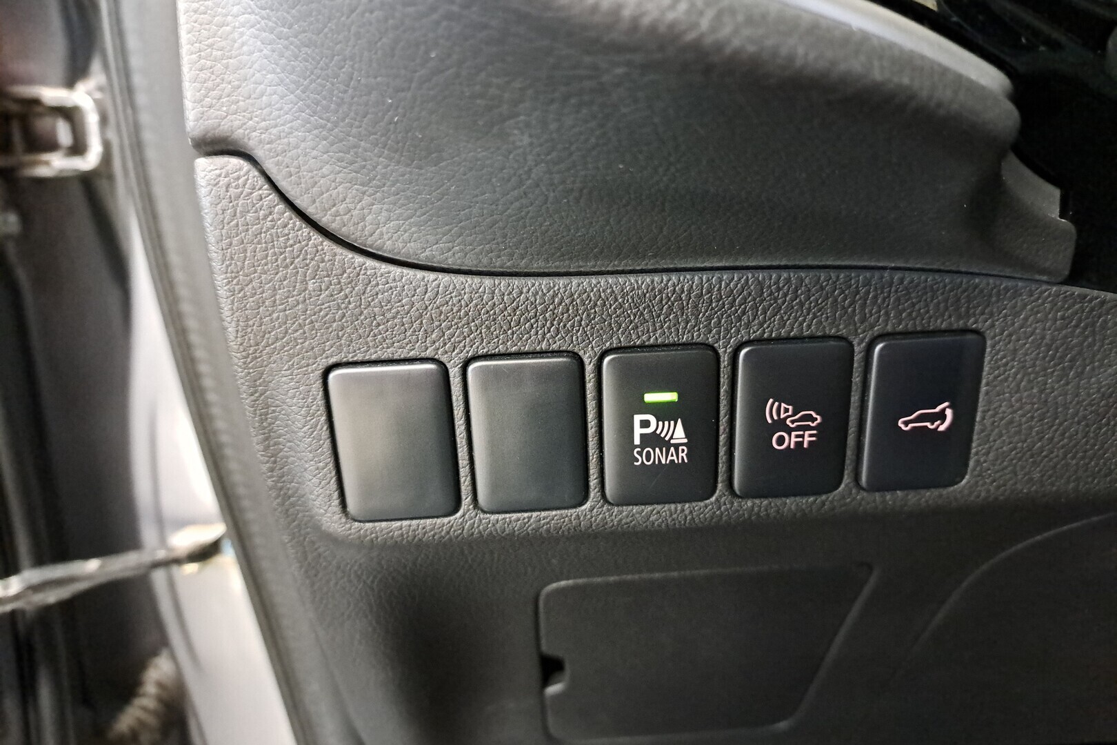 MITSUBISHI Outlander PHEV 2016