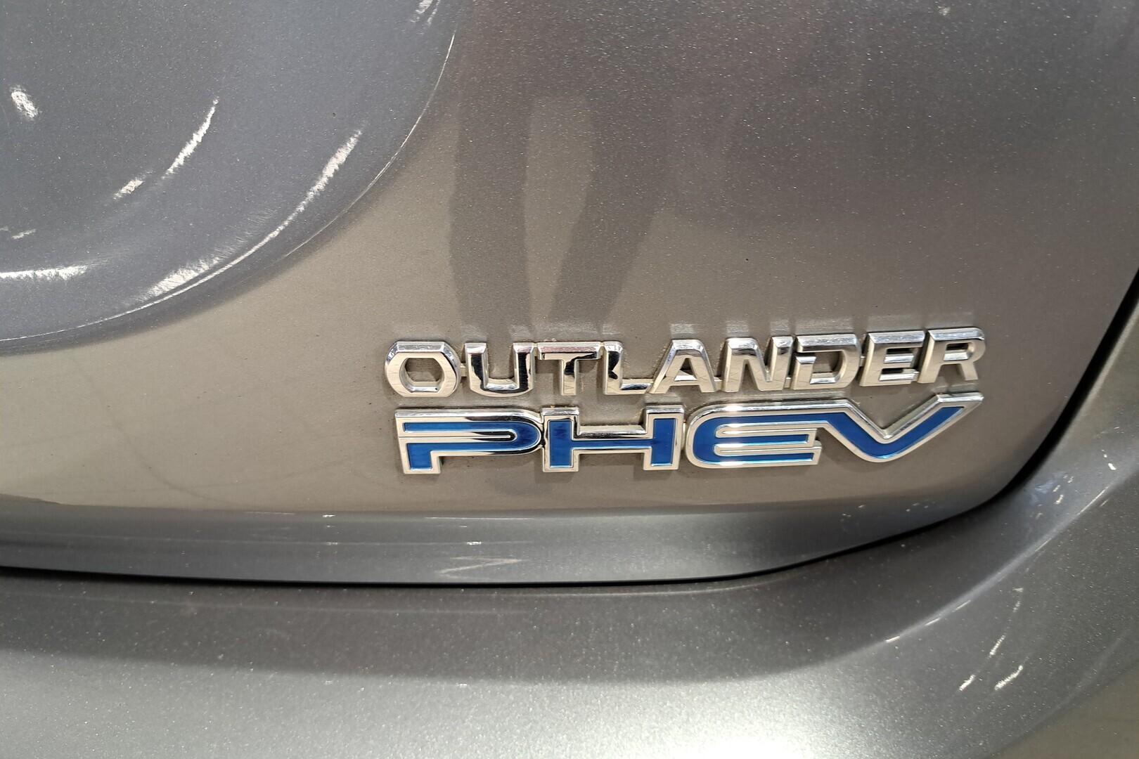 MITSUBISHI Outlander PHEV 2016