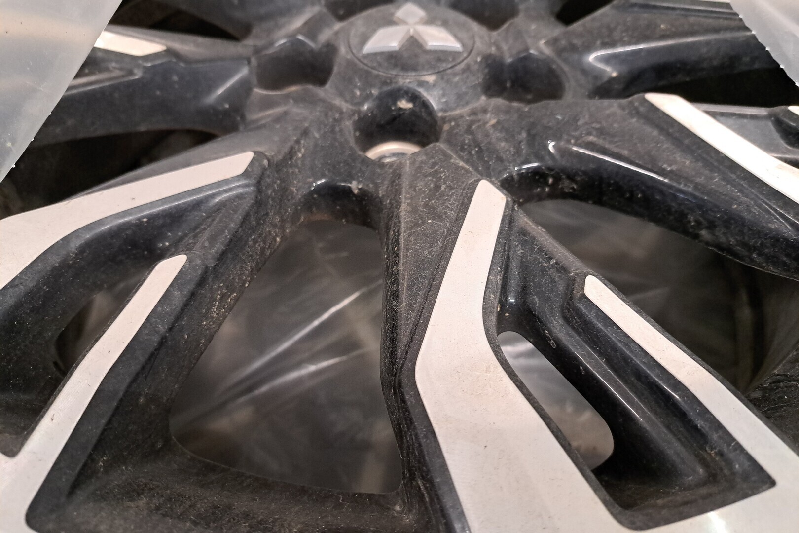 MITSUBISHI Outlander PHEV 2016