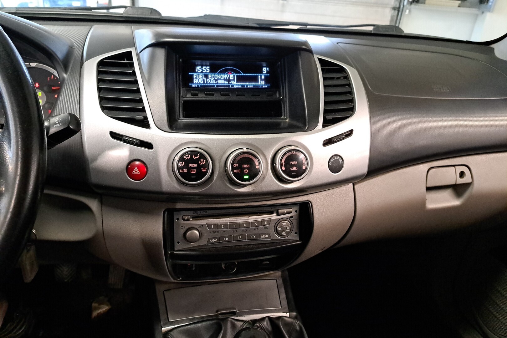 MITSUBISHI L200 2012