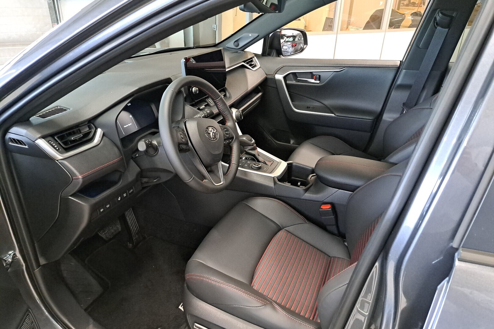 TOYOTA RAV4 Plug-in 2025