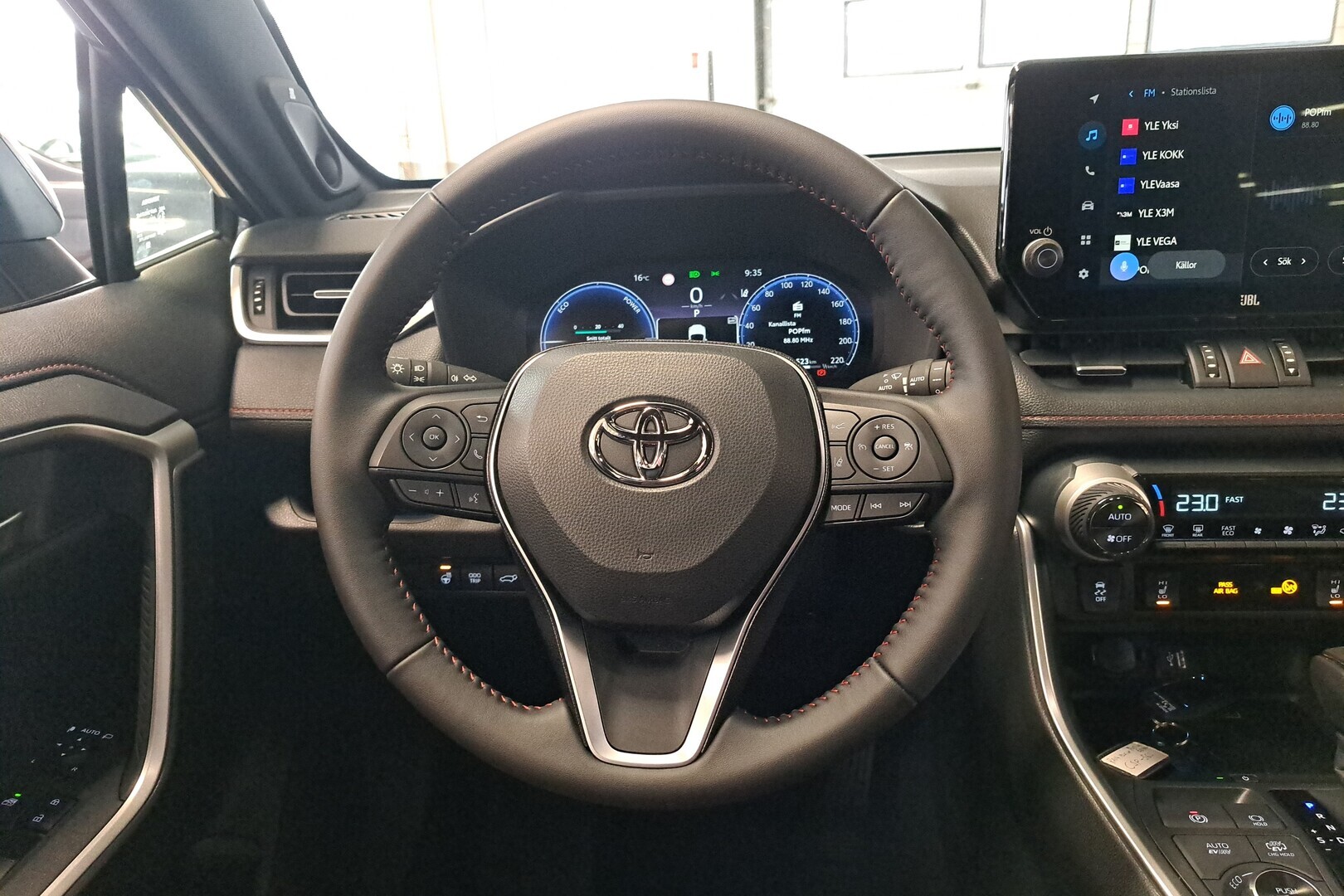 TOYOTA RAV4 Plug-in 2025