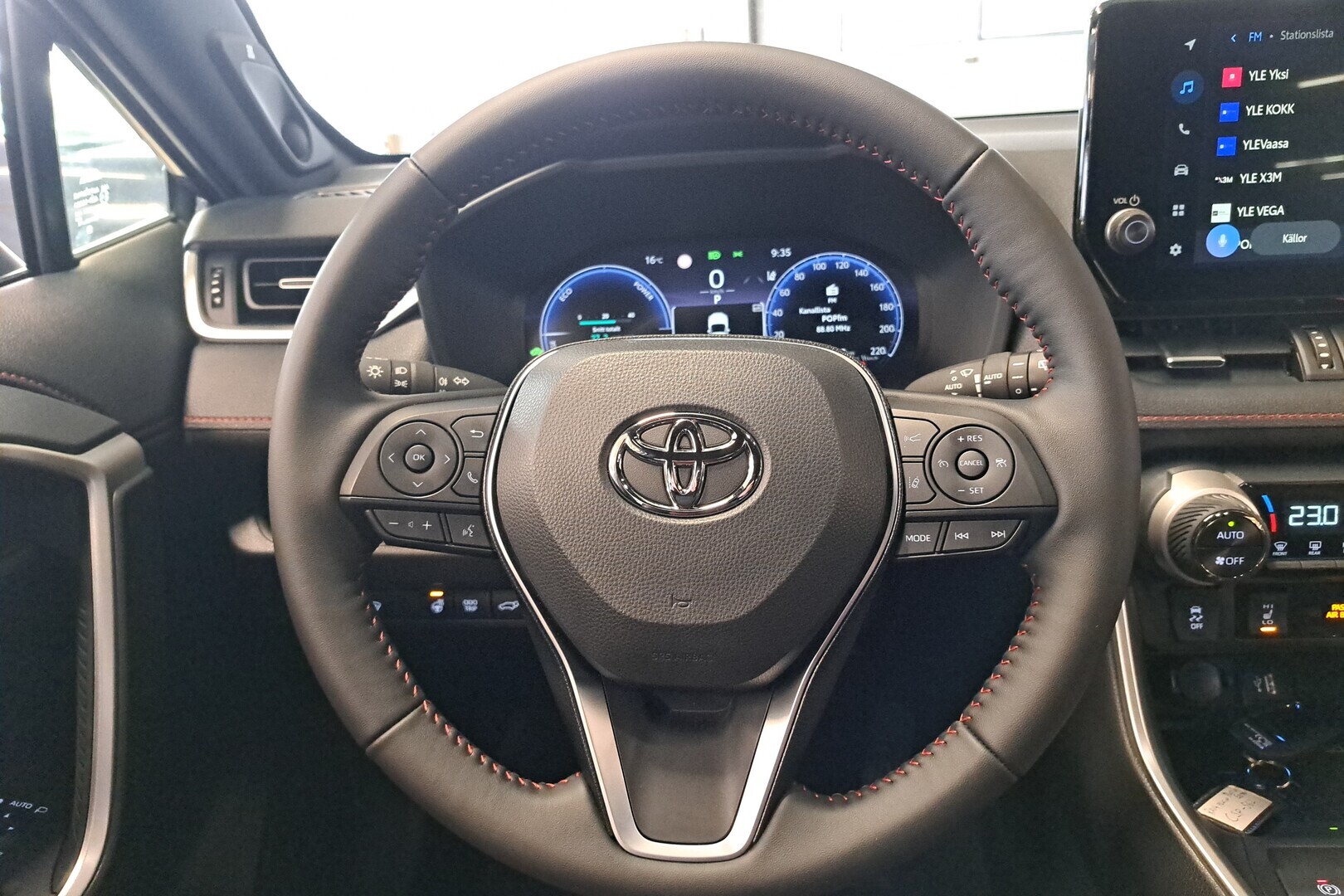 TOYOTA RAV4 Plug-in 2025