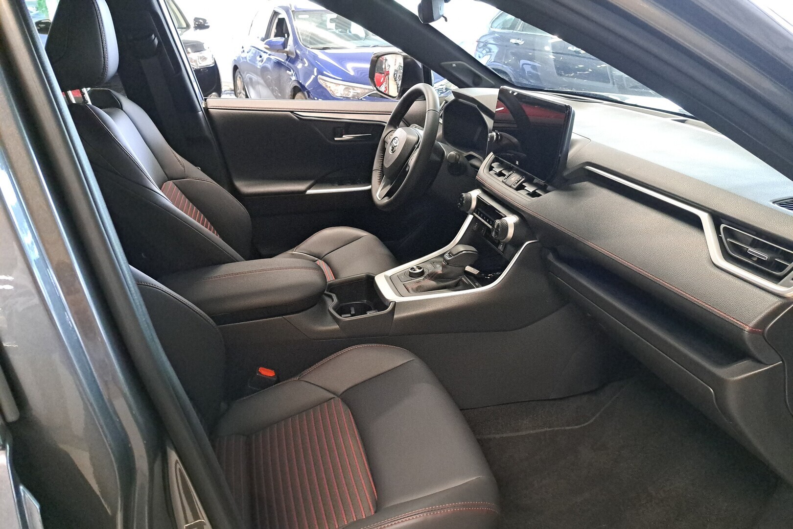 TOYOTA RAV4 Plug-in 2025