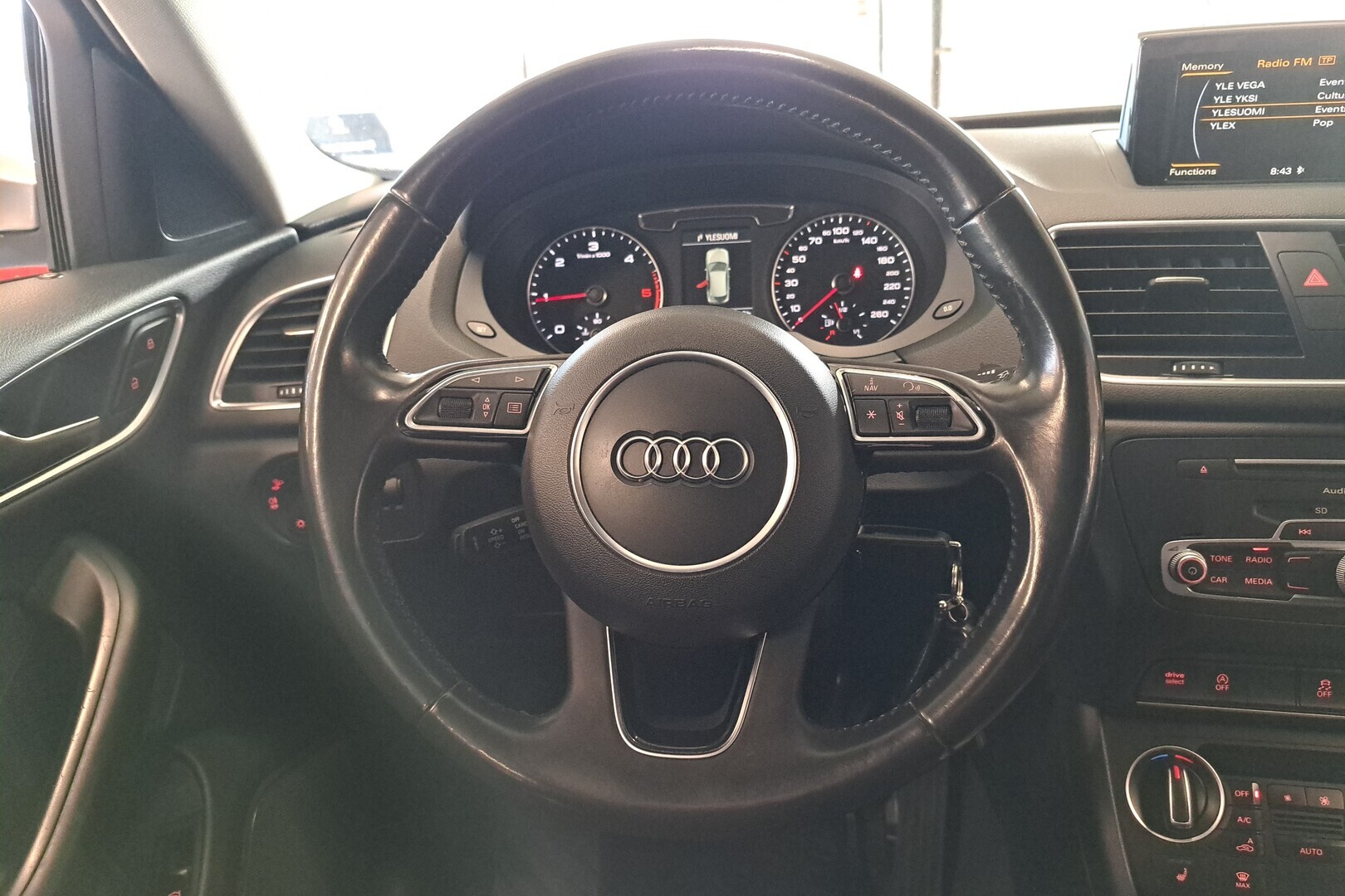 AUDI Q3 2016
