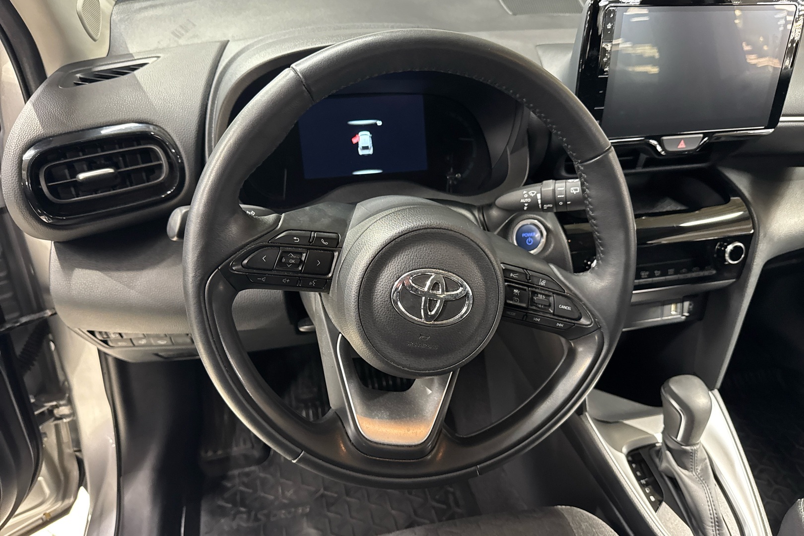 TOYOTA Yaris Cross 2023
