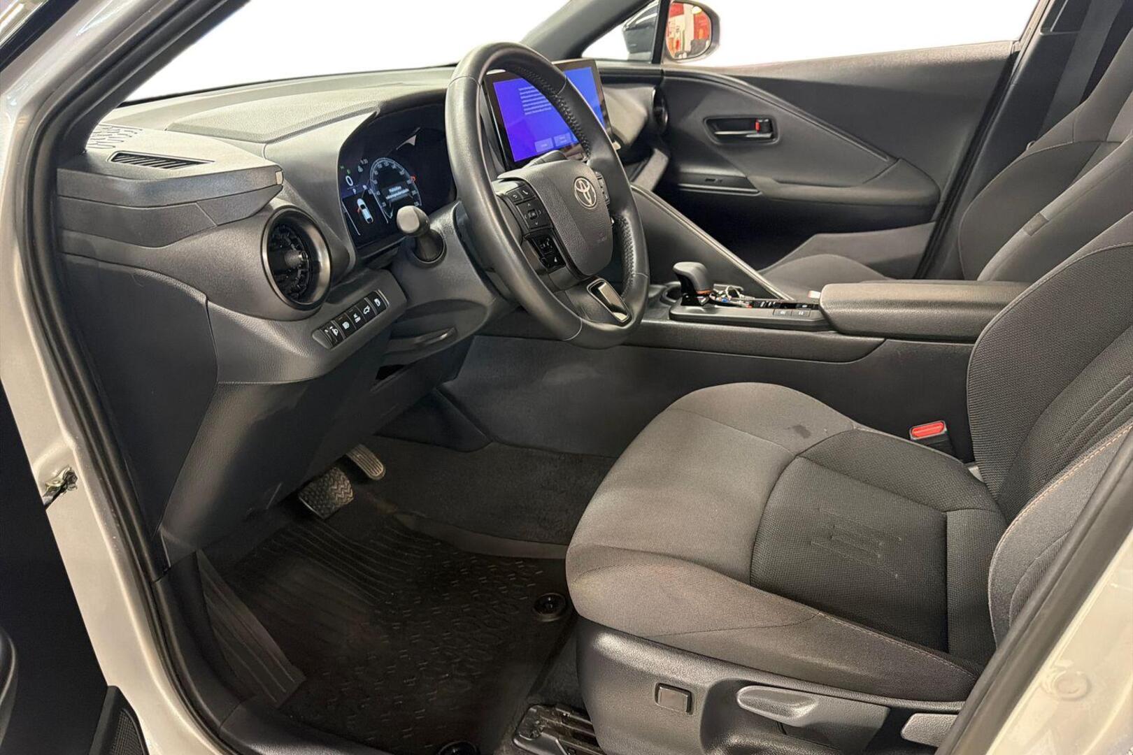 TOYOTA C-HR 2024
