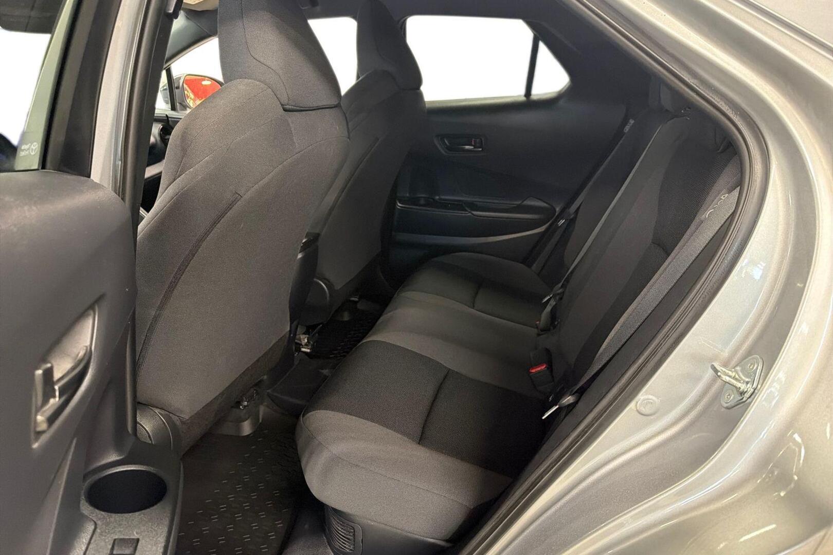 TOYOTA C-HR 2024