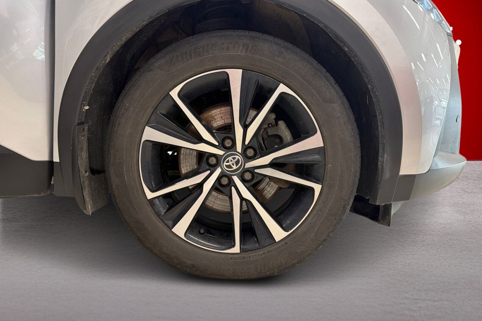TOYOTA C-HR 2024