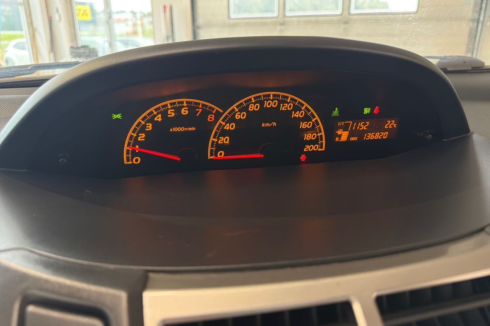 TOYOTA Yaris 2011