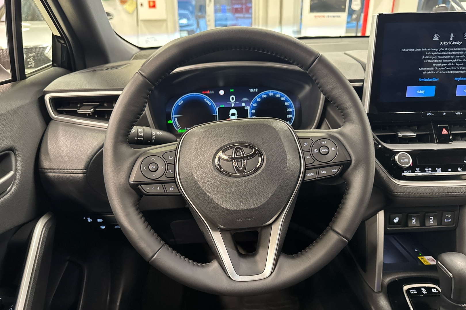 TOYOTA Corolla Cross 2025