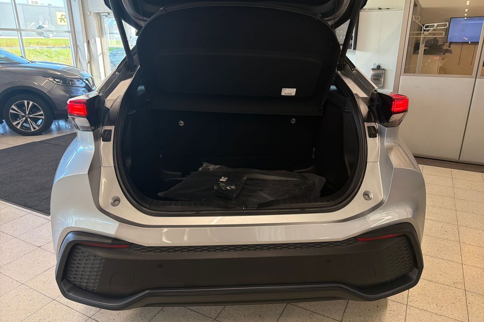 TOYOTA C-HR 2025