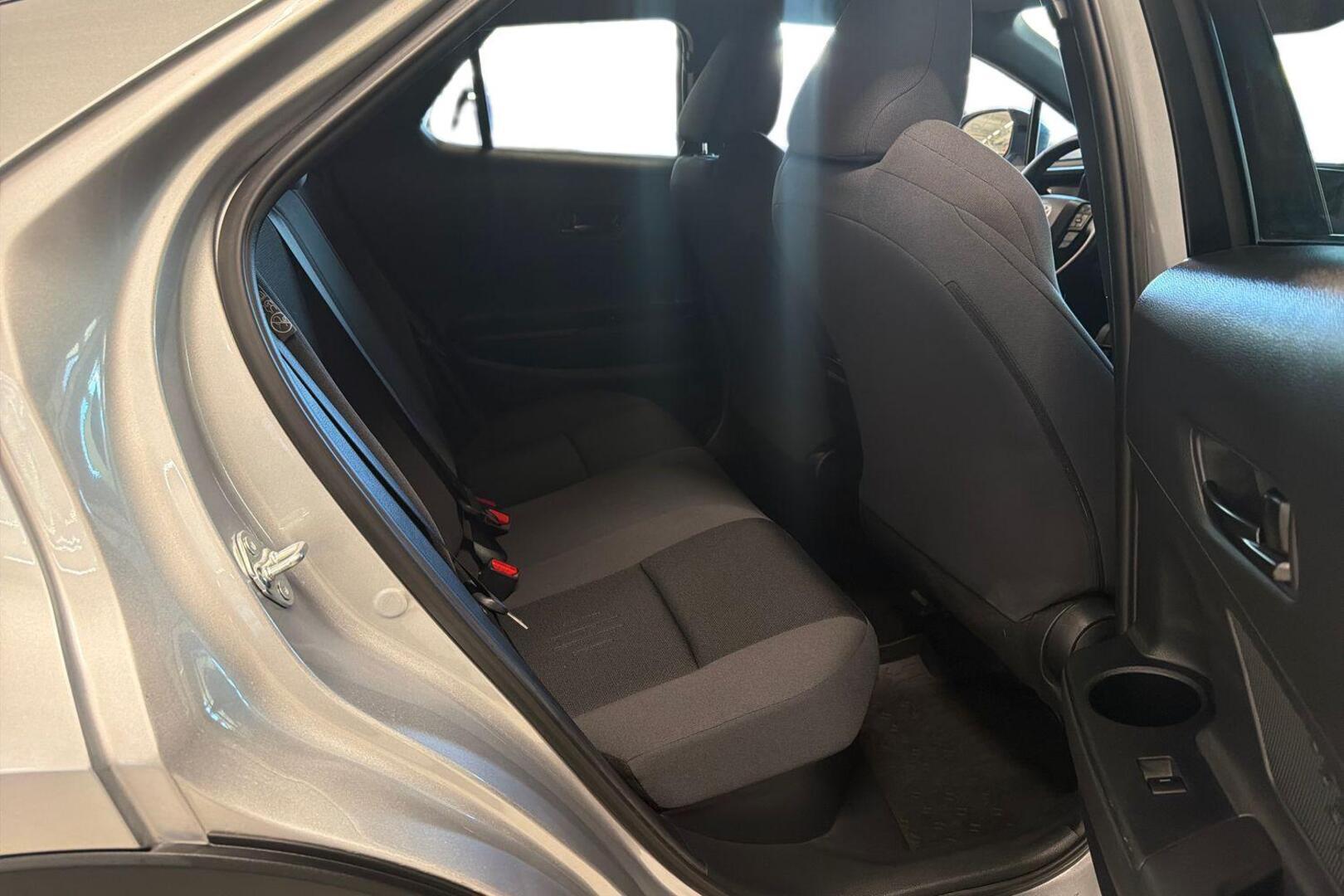 TOYOTA C-HR 2025