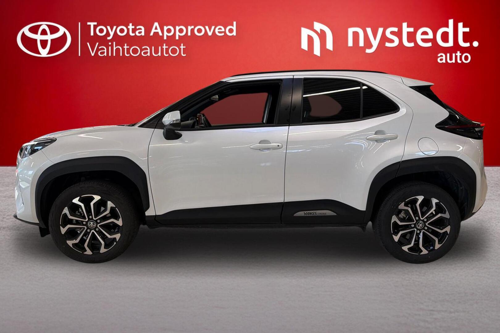 TOYOTA Yaris Cross 2025