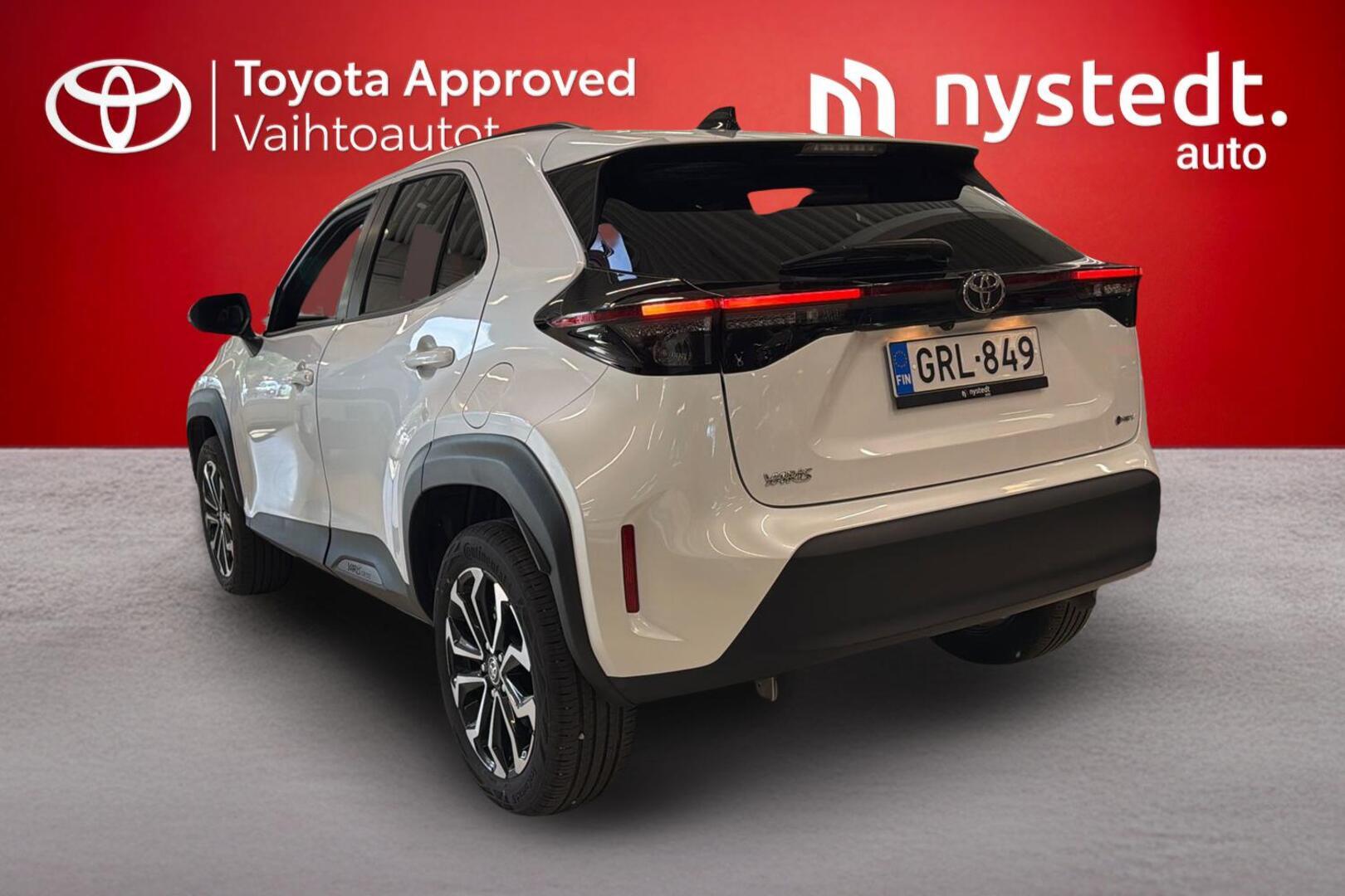 TOYOTA Yaris Cross 2025