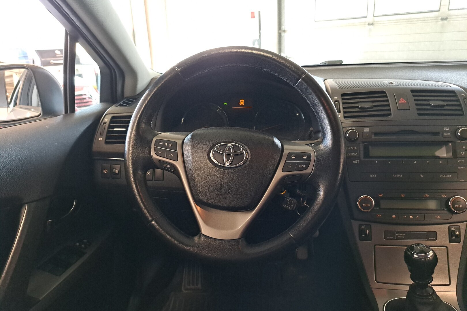 TOYOTA Avensis 2009