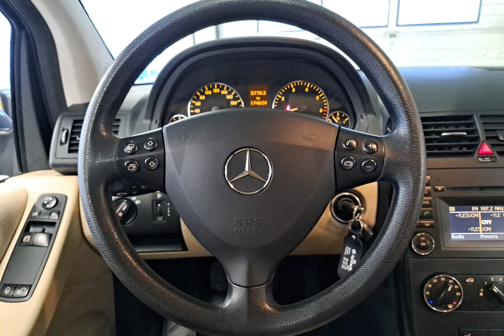 MERCEDES-BENZ A 2009