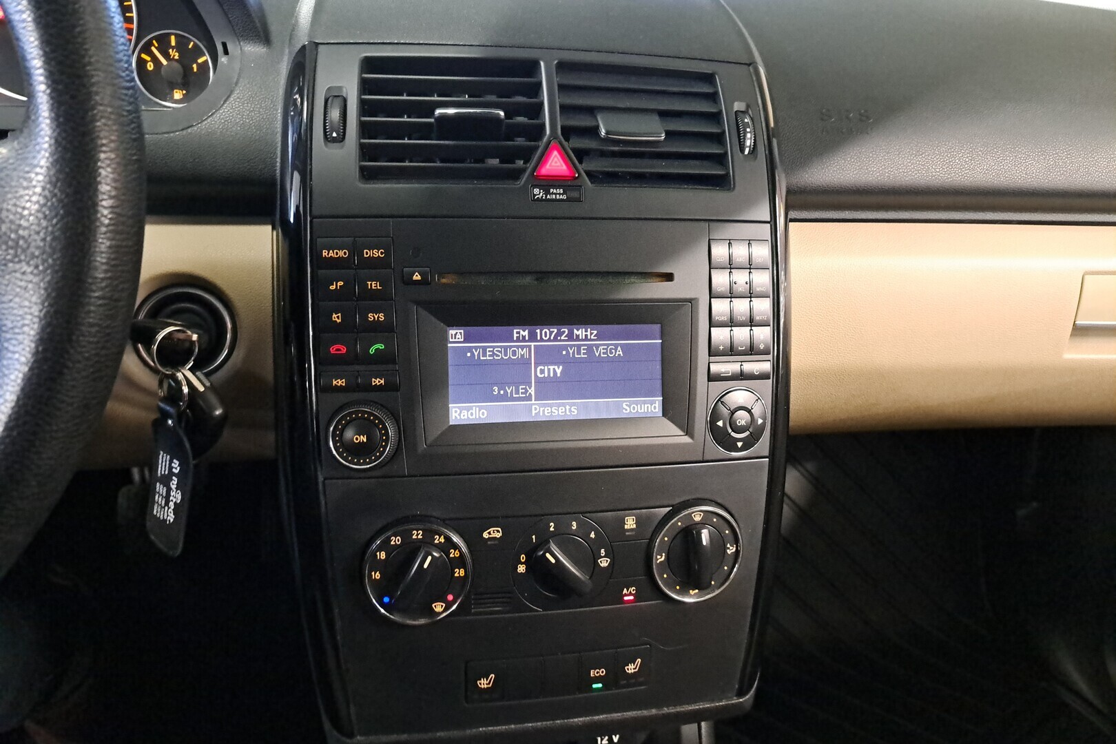 MERCEDES-BENZ A 2009