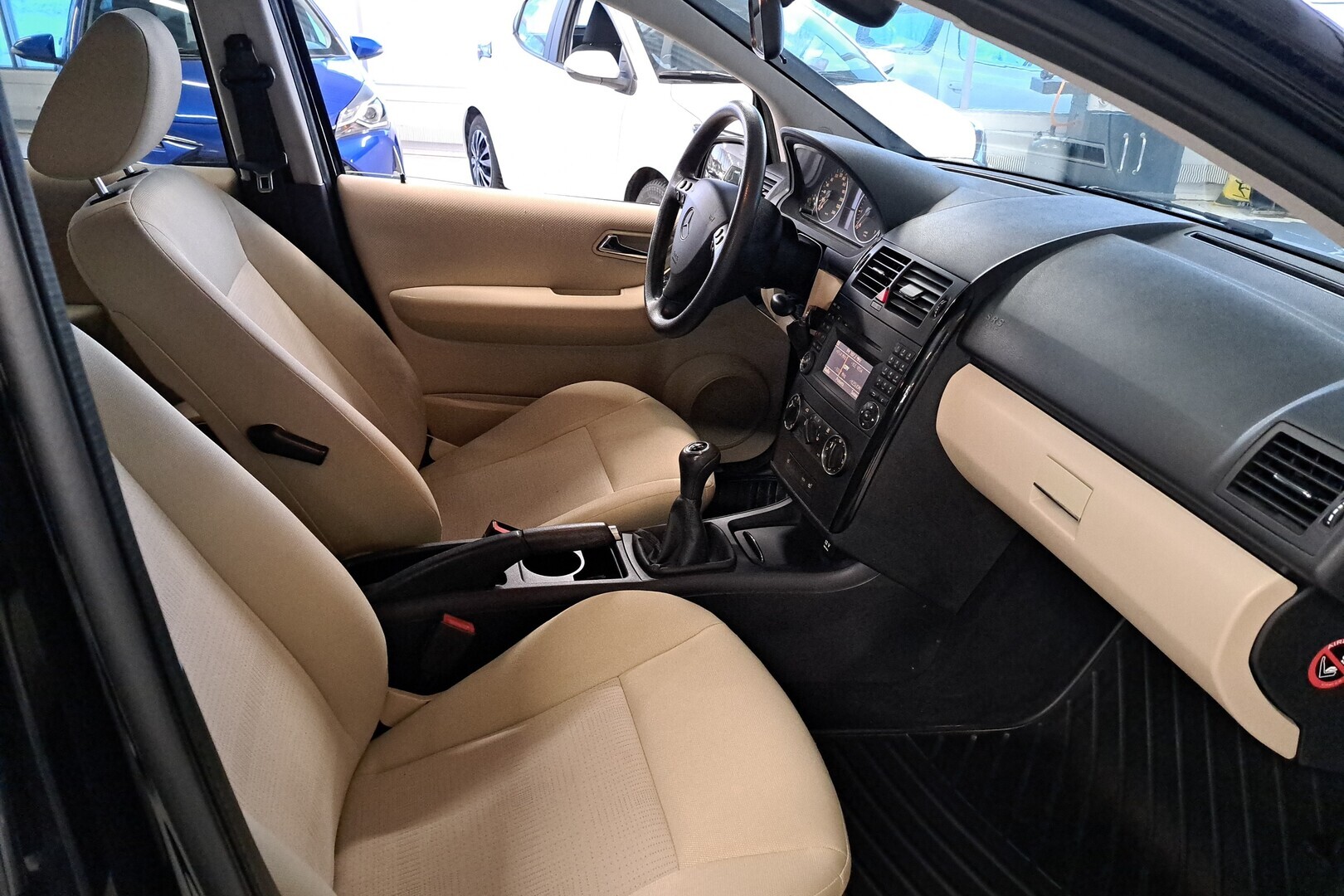 MERCEDES-BENZ A 2009