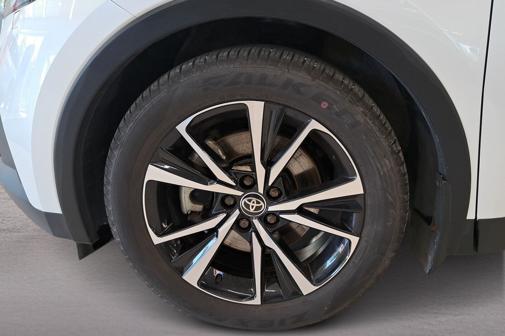 TOYOTA C-HR 2025